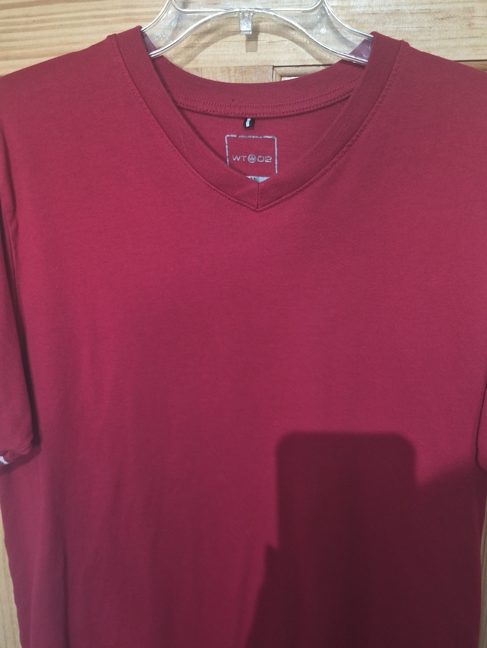 WT02 Men's V-Neck Short Sleeve Tee in Red
